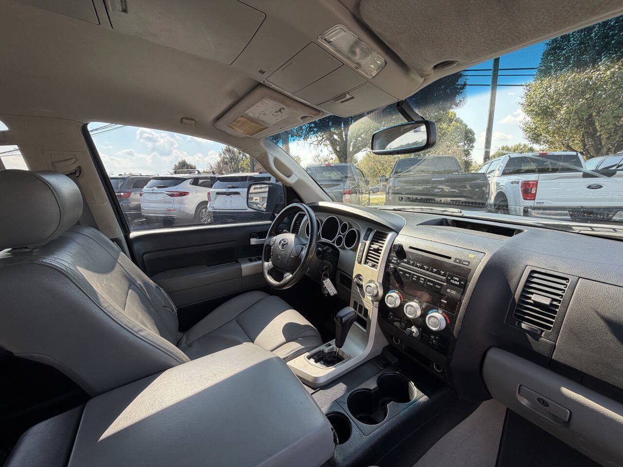 Used 2007 Toyota Tundra Limited w/ TRD Off-Road Pkg AWD/4WD image 9