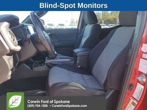 Used 2023 Toyota Tacoma TRD Off-Road w/ Technology Package image 2