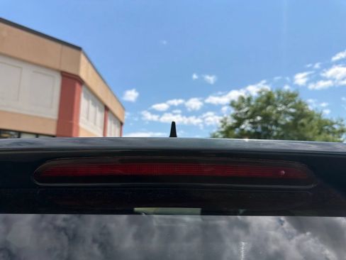Used 2018 Volkswagen Tiguan SEL AWD/4WD image 20