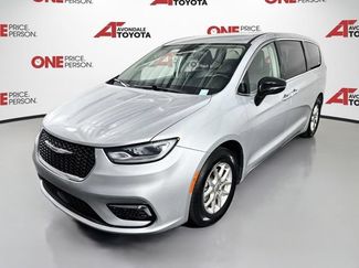 Used 2024 Chrysler Pacifica Touring-L FWD video 3