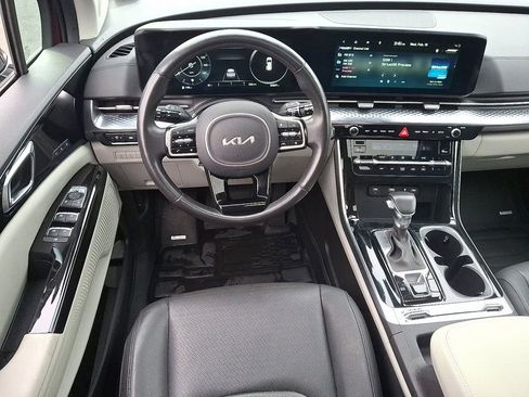 Used 2024 Kia Carnival SX Prestige FWD image 12