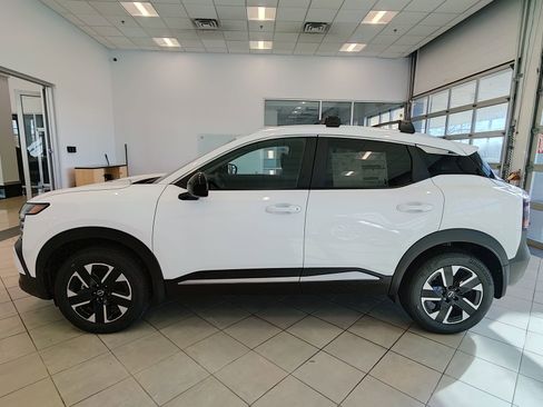 New 2026 Nissan Kicks SV image 6