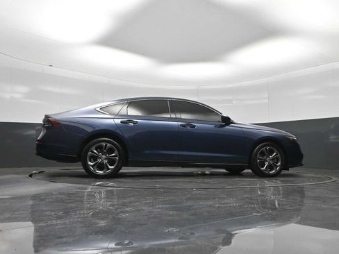 Used 2023 Honda Accord EX-L image 25