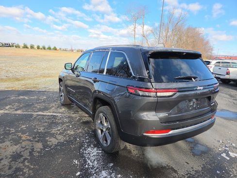 New 2026 Jeep Grand Cherokee Limited w/ Luxury Tech Group II AWD/4WD image 5