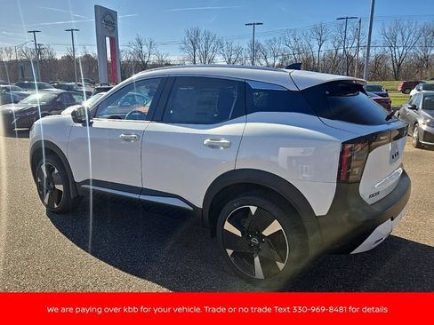 New 2026 Nissan Kicks SR w/ SR Premium Package AWD/4WD image 5