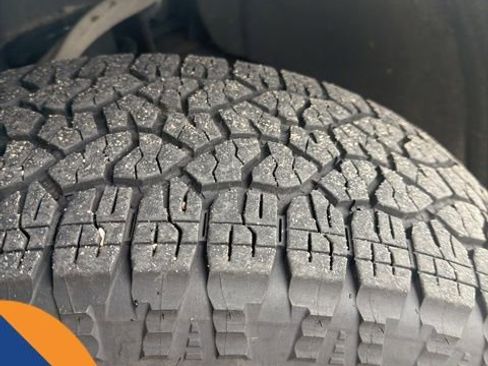 Used 2022 Chevrolet Silverado 1500 RST image 12