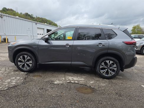 Used 2022 Nissan Rogue SV w/ SV Premium Package image 7