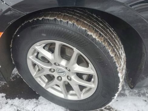 Certified 2024 Chrysler Pacifica Touring-L image 4