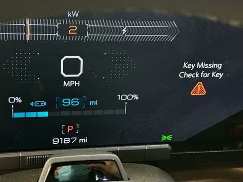 Used 2025 GMC Hummer EV 2X w/ Extreme Off-Road Package image 15