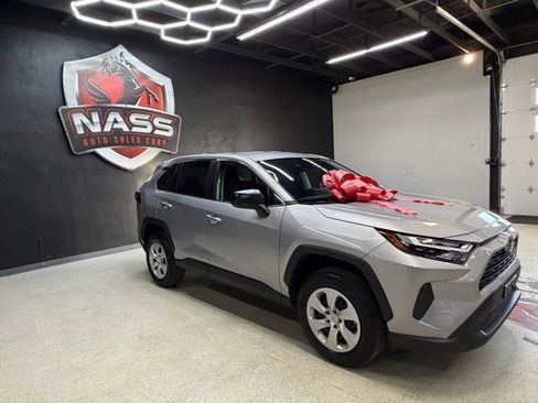 Used 2025 Toyota RAV4 LE image 10