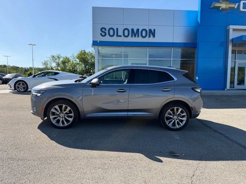 Certified 2022 Buick Envision Avenir w/ Technology Package II AWD/4WD image 3