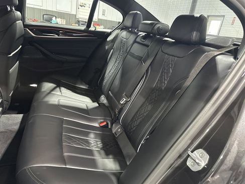 Used 2020 BMW M550i xDrive image 18