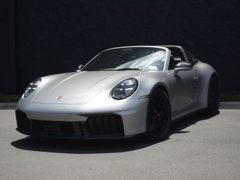 Used 2026 Porsche 911 Targa 4 GTS AWD/4WD image 39