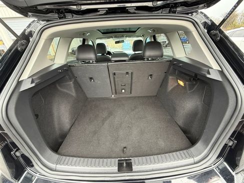 Used 2022 Volkswagen Taos SE AWD/4WD image 25