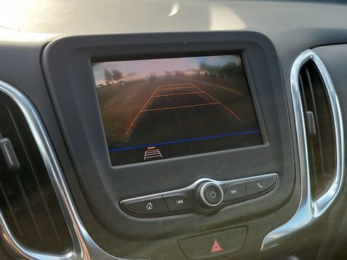 Used 2020 Chevrolet Equinox LT FWD image 16