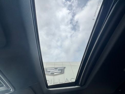 Used 2025 Chevrolet Silverado 1500 ZR2 w/ Technology Package image 35