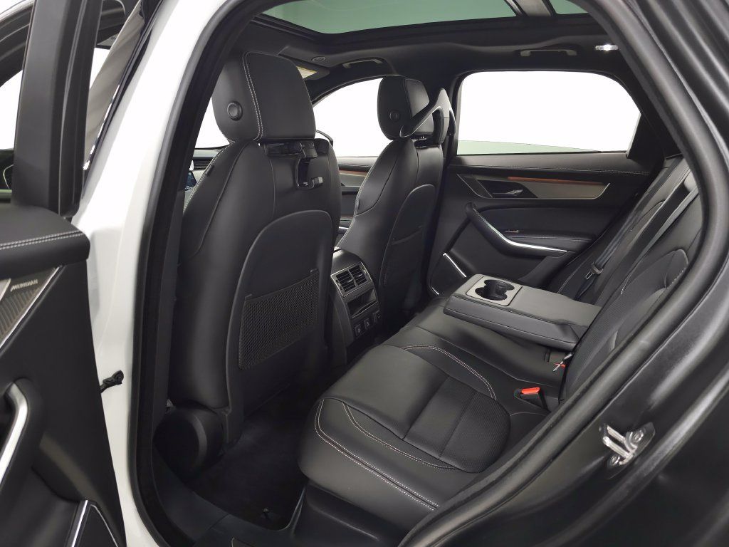 Used 2025 Jaguar F-PACE R-Dynamic S AWD/4WD image 35