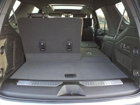 Used 2023 Chevrolet Tahoe Premier w/ Advanced Technology Package image 7