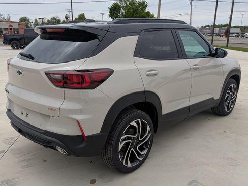 New 2026 Chevrolet TrailBlazer RS w/ Convenience Package AWD/4WD image 6
