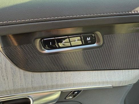 New 2026 Volvo XC90 B6 Ultra image 11