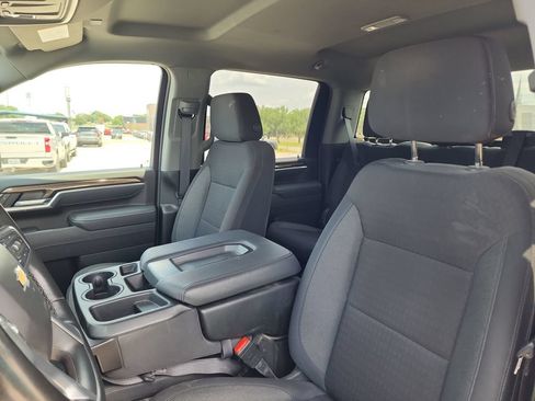 Used 2025 Chevrolet Silverado 2500 LT w/ Convenience Package AWD/4WD image 11