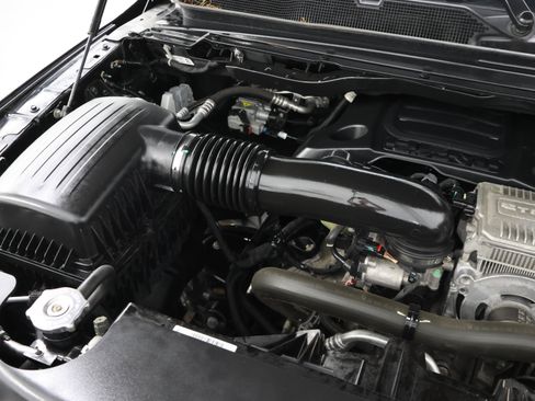 Used 2022 RAM 1500 Laramie AWD/4WD image 19