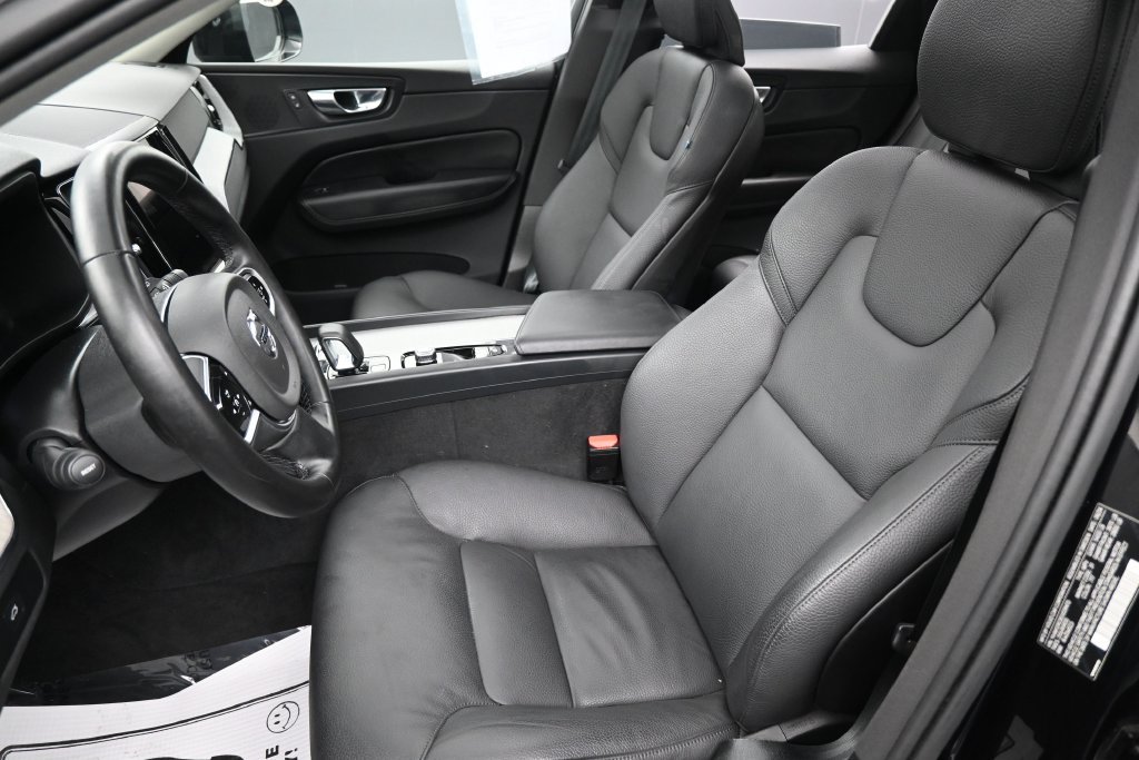 Used 2025 Volvo XC60 B5 Plus w/ Protection Package Premier AWD/4WD image 21