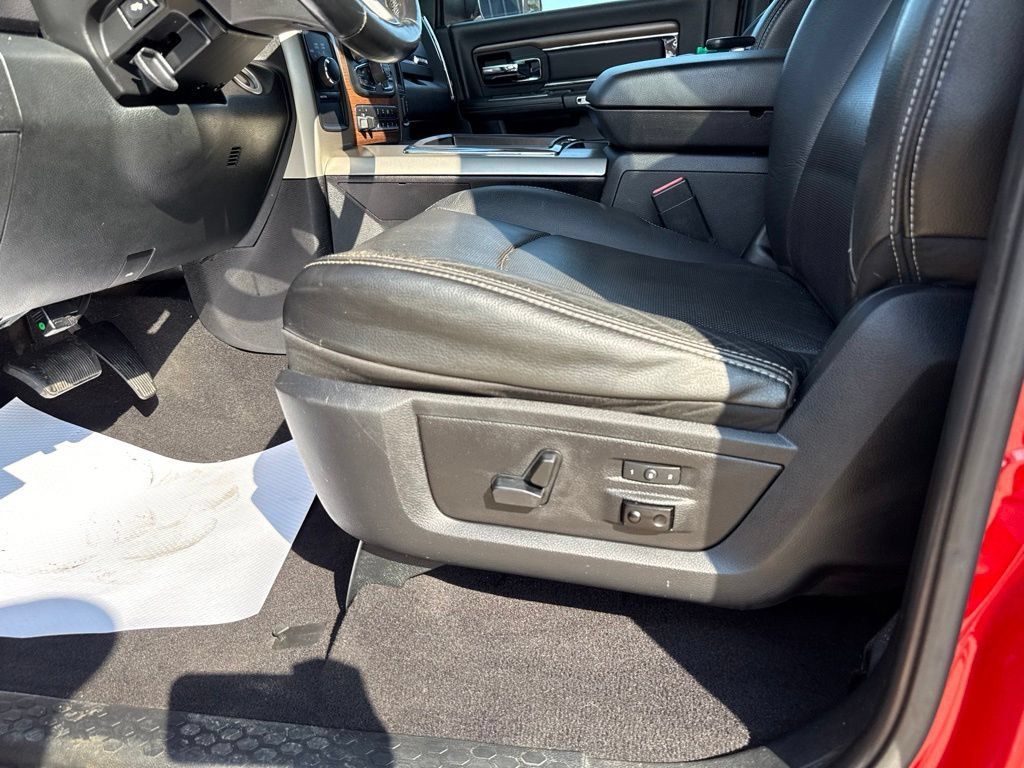 Used 2015 RAM 3500 Laramie AWD/4WD image 24