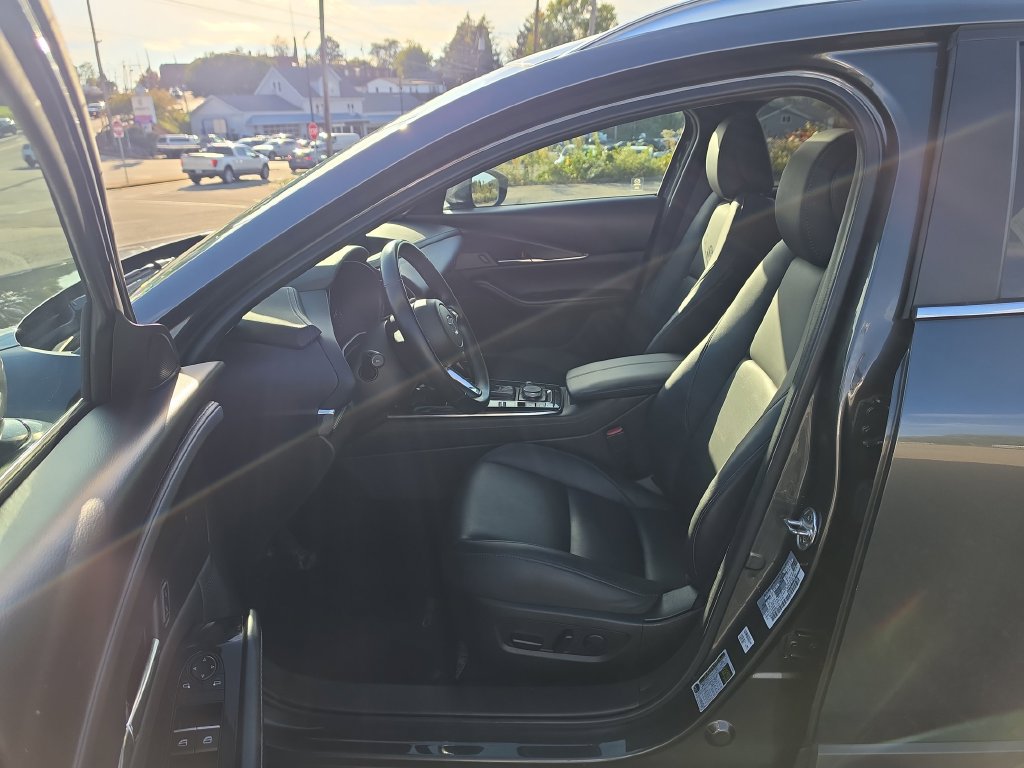 Certified 2025 MAZDA CX-30 AWD 2.5 S w/ Preferred Package image 11