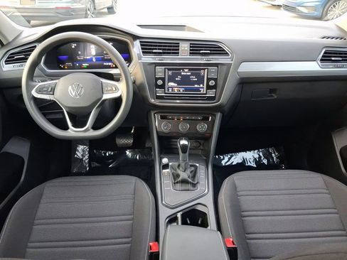 Used 2023 Volkswagen Tiguan S FWD image 9