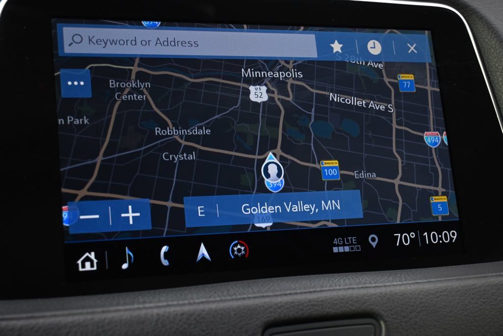 Used 2019 Cadillac XT4 Sport w/ Cold Weather Package AWD/4WD image 29