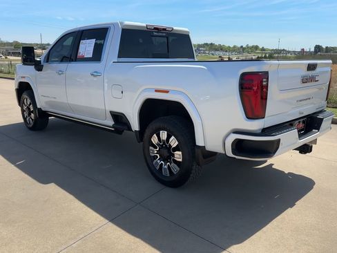 Used 2024 GMC Sierra 3500 Denali w/ Technology Package image 7