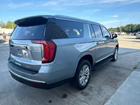 Used 2024 GMC Yukon XL SLT w/ SLT Premium Package AWD/4WD image 5