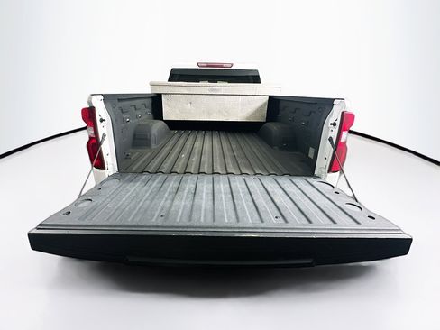 Used 2020 Chevrolet Silverado 1500 Custom w/ Custom Value Package image 28