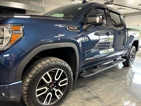 Used 2019 GMC Sierra 1500 AT4 w/ AT4 Premium Package image 3