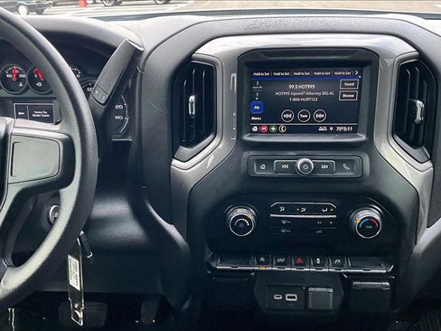 Used 2021 Chevrolet Silverado 1500 Custom AWD/4WD image 6