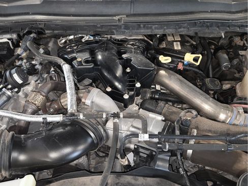 Used 2024 Ford F450 Lariat AWD/4WD image 10