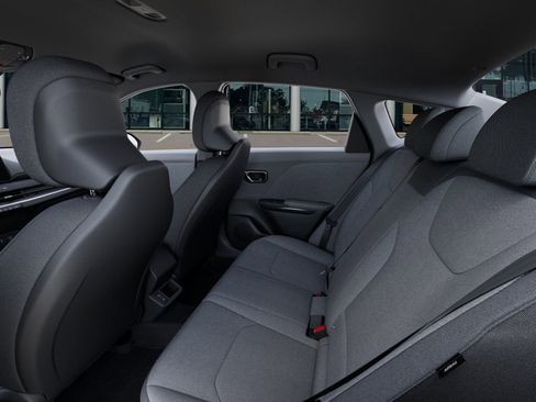 Used 2025 Kia K4 FWD image 39