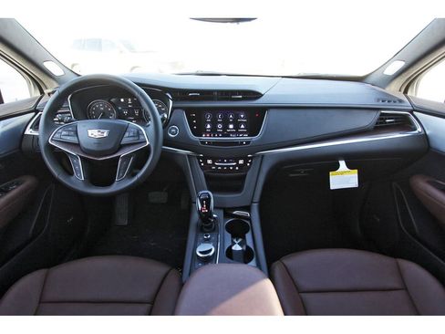 New 2026 Cadillac XT5 Premium Luxury w/ Driver Assist Package image 9