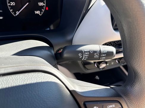 Certified 2026 Honda HR-V LX image 28