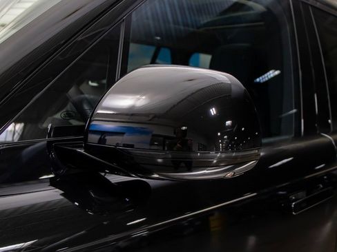 New 2026 Land Rover Range Rover SE image 10