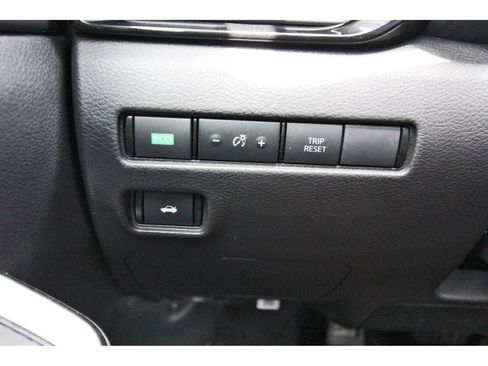 Used 2024 Nissan Sentra SR w/ SR Premium Package image 22