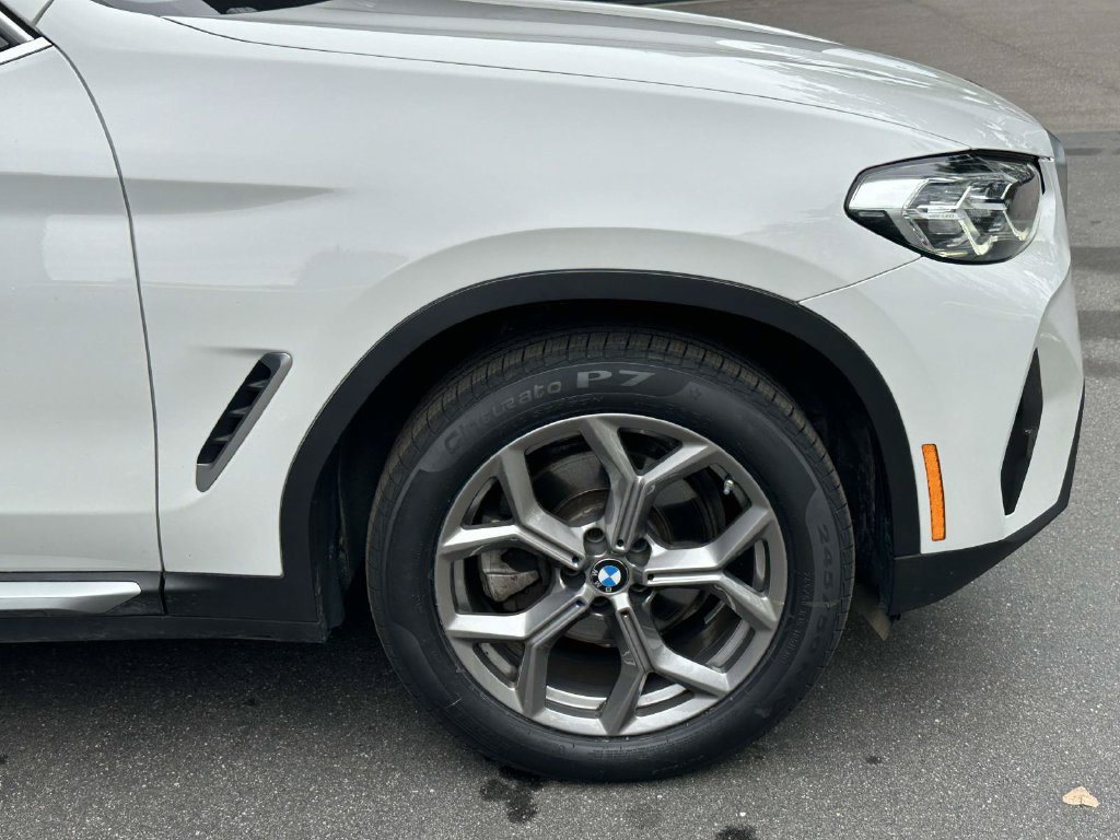 Used 2024 BMW X3 xDrive30i w/ Premium Package w/ZPA AWD/4WD image 9