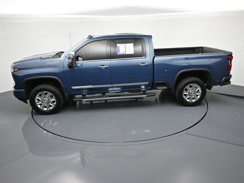 Used 2024 Chevrolet Silverado 3500 High Country w/ Z71 Off-Road Package AWD/4WD image 18