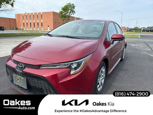 Used 2022 Toyota Corolla LE w/ Carpet Mat Package (TMS) FWD image 1
