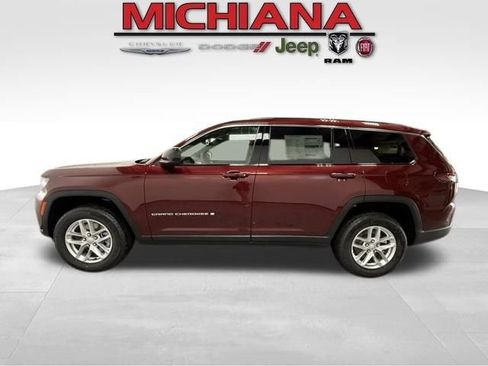 New 2026 Jeep Grand Cherokee L Laredo AWD/4WD image 1