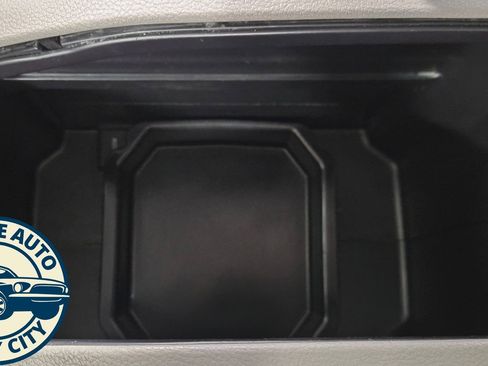 Used 2019 Toyota Highlander Plus AWD/4WD image 18