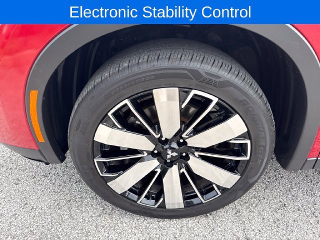 Used 2025 Mitsubishi Outlander AWD image 11