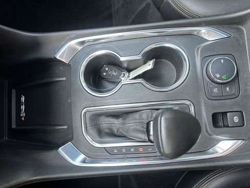 Used 2023 Chevrolet Traverse High Country FWD image 86