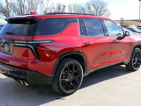 Used 2024 Chevrolet Traverse RS w/ LPO, Floor Liner Package image 5